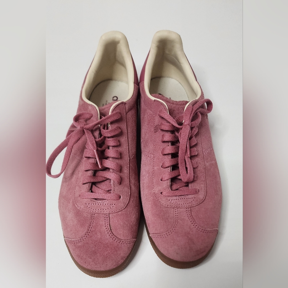 Adidas Gazelle Trace Maroon Gum perfect condition SZ 9.5 M -10.5W